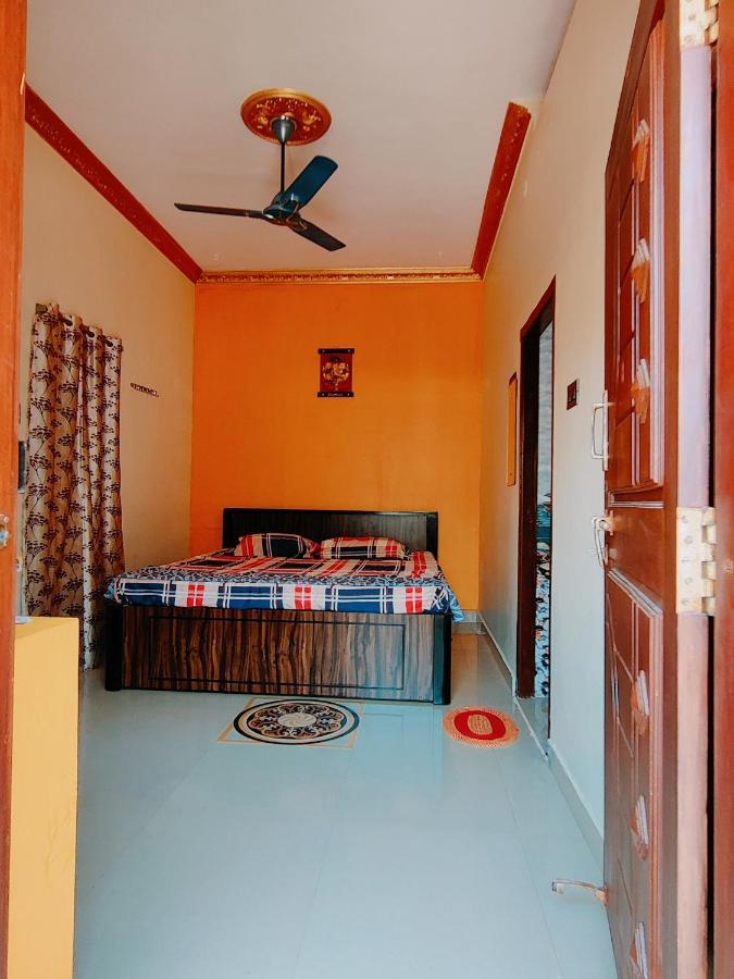 Balaji Homestay Хампи Экстерьер фото